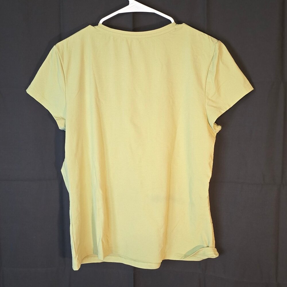 Green Tee - Picture 2 of 7